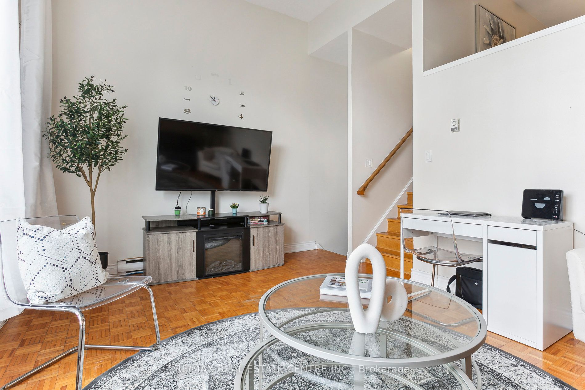 94 Darras Crt, #77