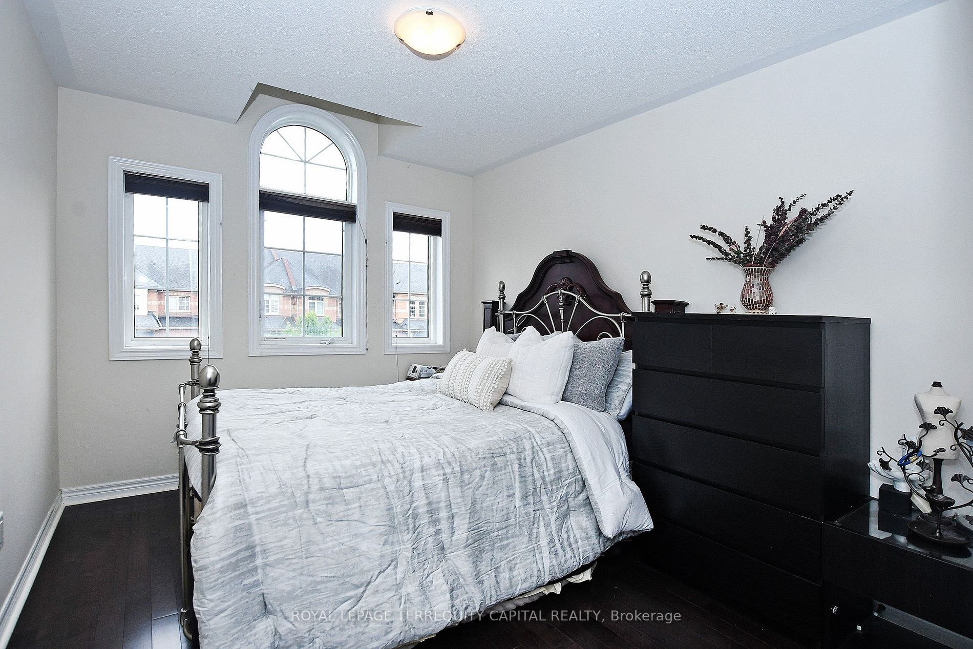 6 Coastline Drive