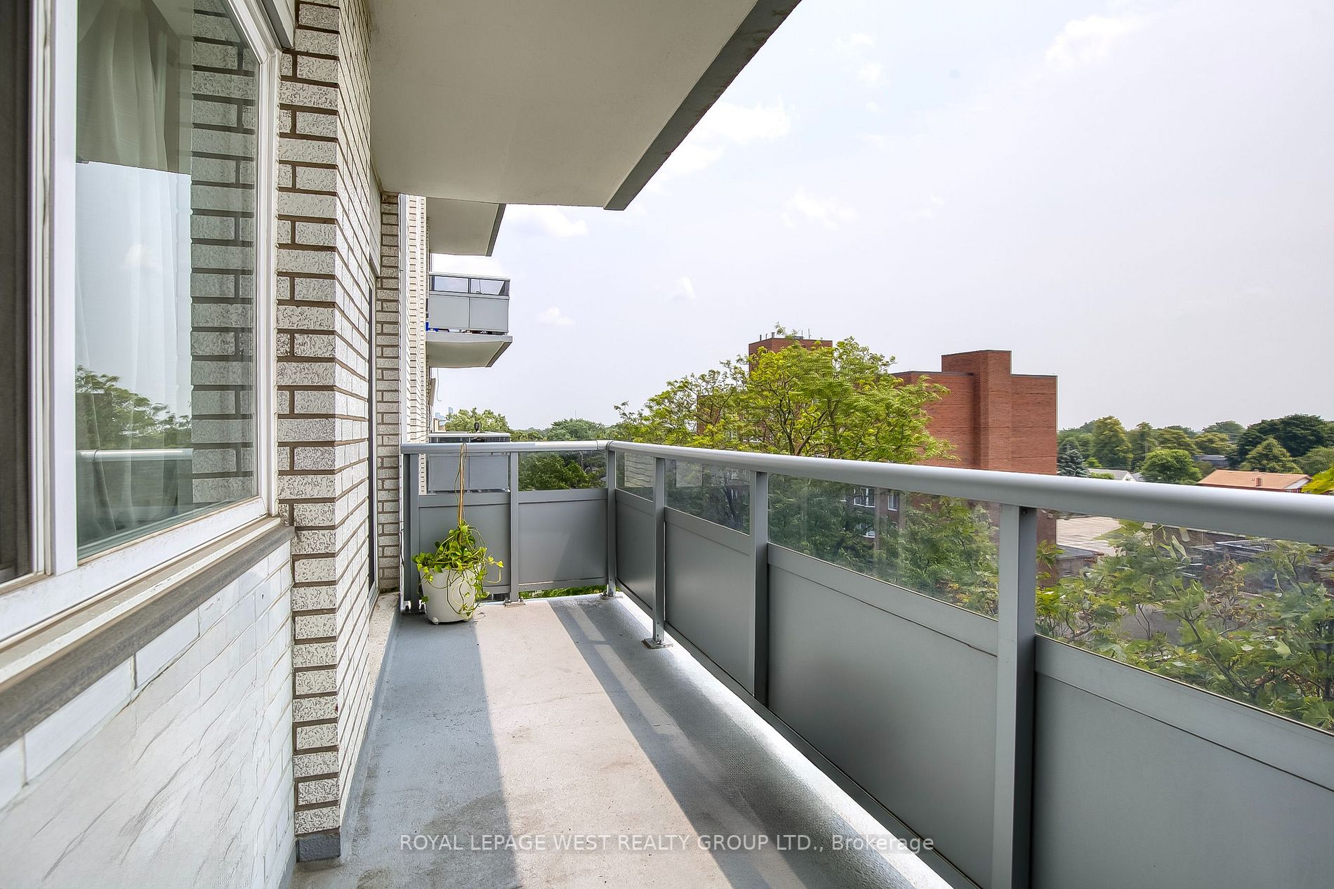 785 Browns Line, #604