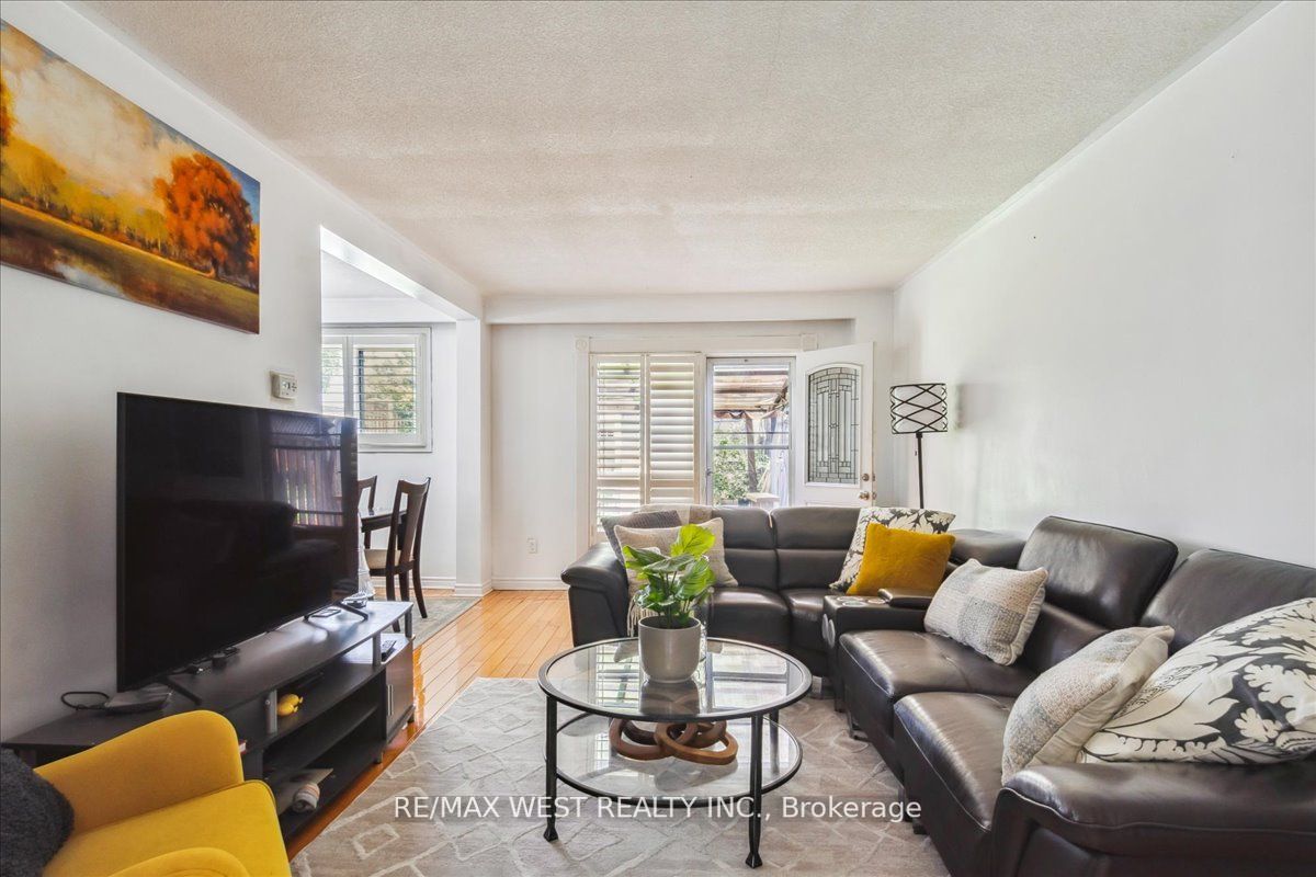 388 Hyacinthe Blvd