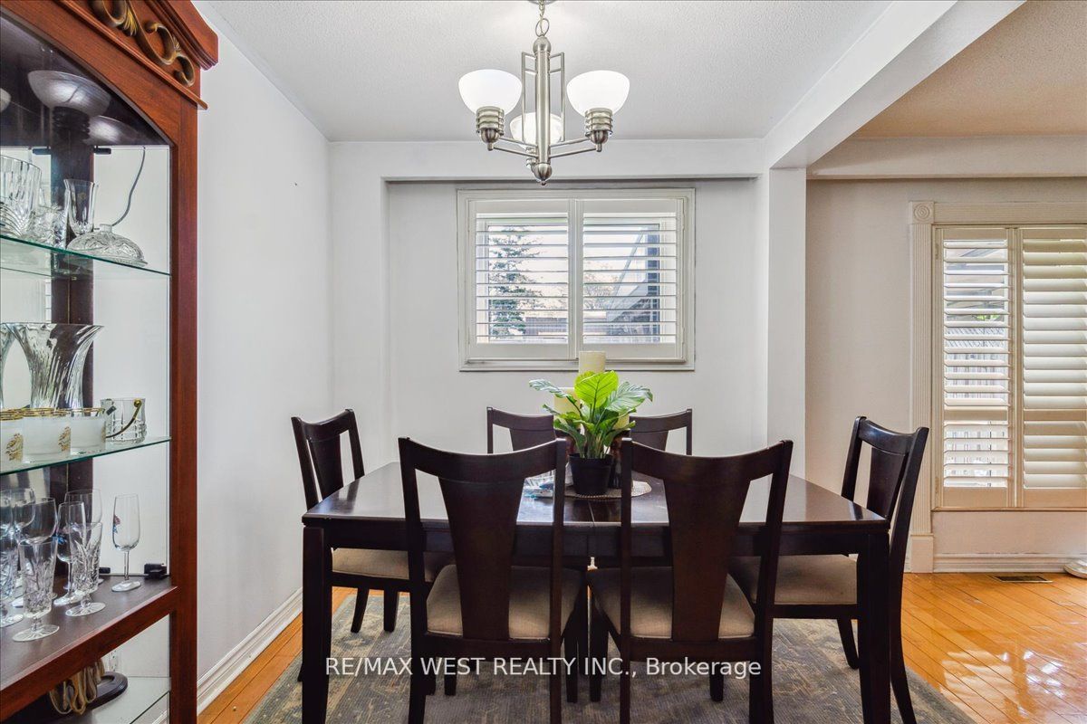 388 Hyacinthe Blvd
