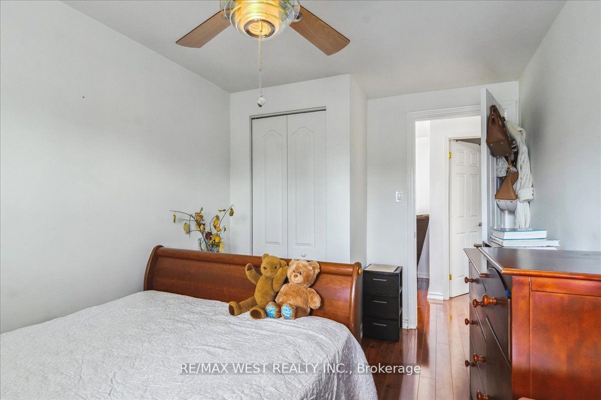388 Hyacinthe Blvd