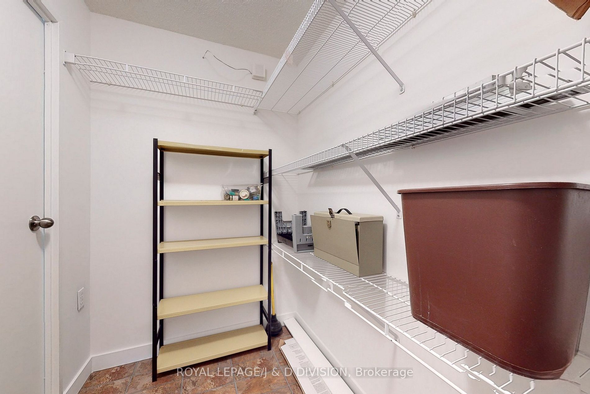 3650 Kaneff Crescent, #1503