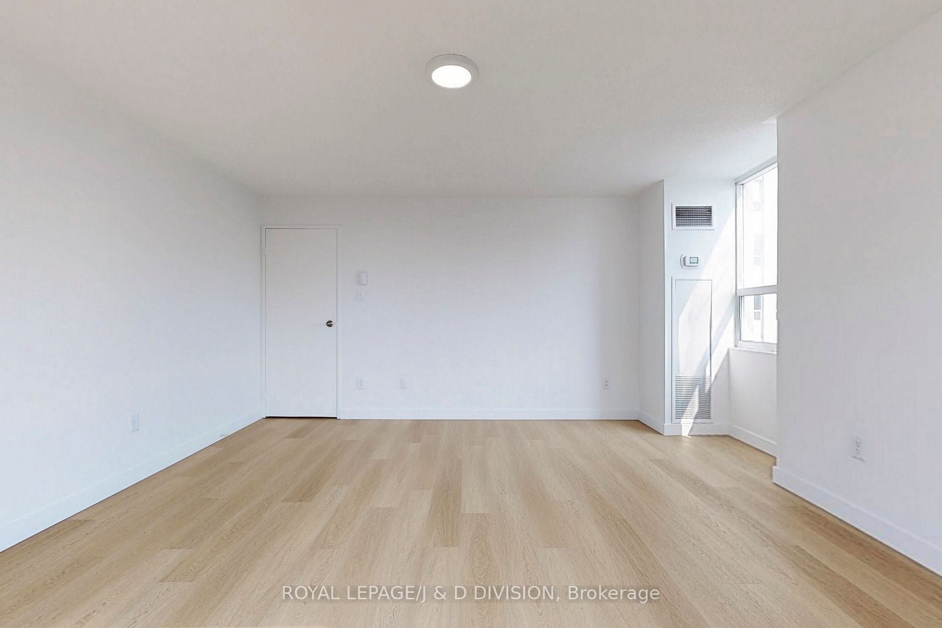 3650 Kaneff Crescent, #1503