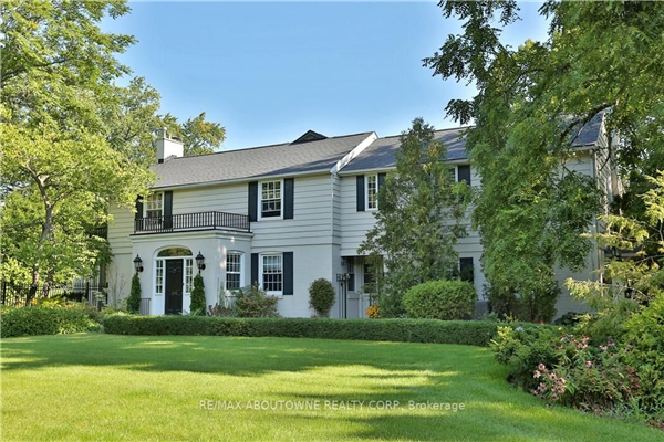 361 Chartwell Rd, Oakville