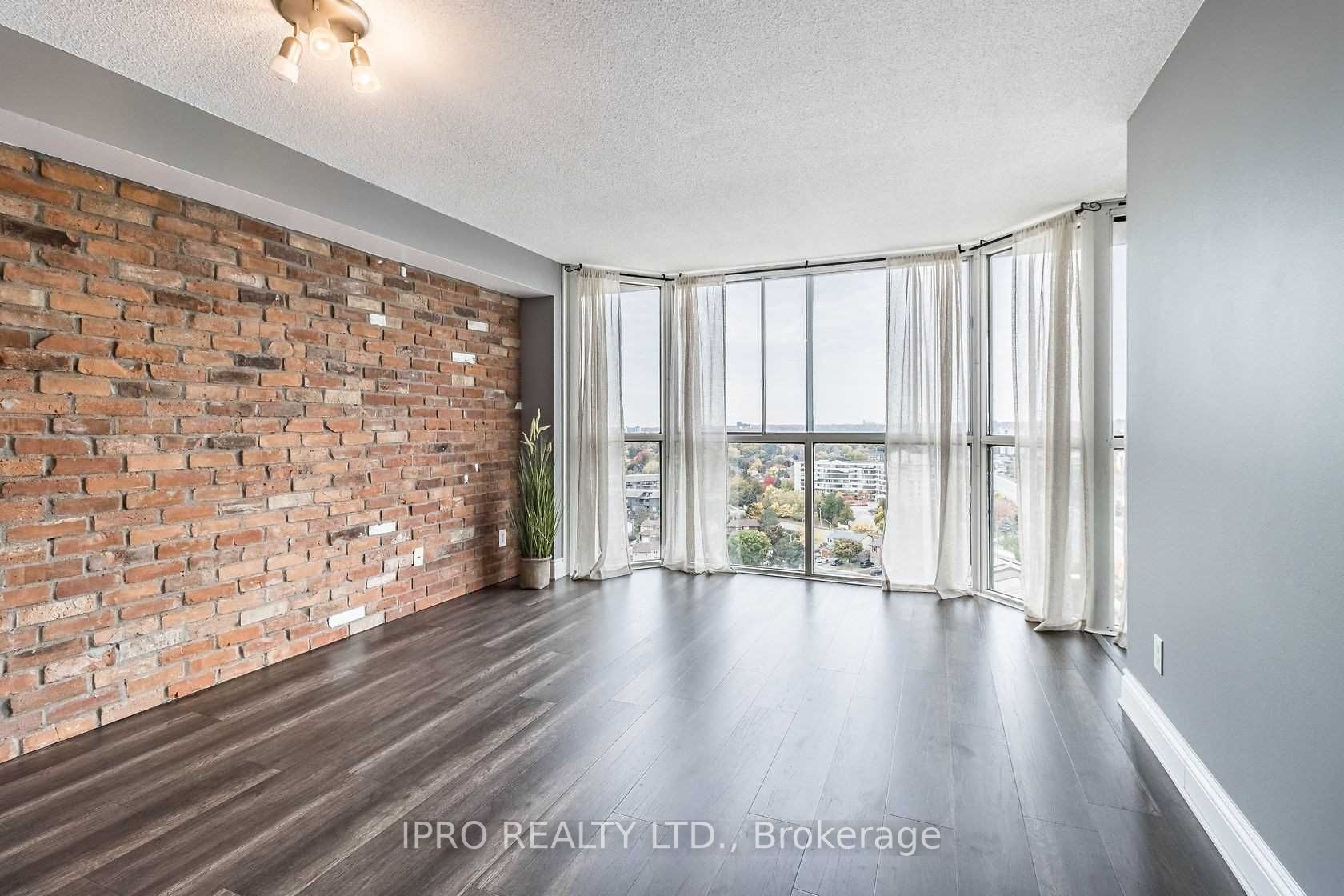 880 Dundas St W, #1609