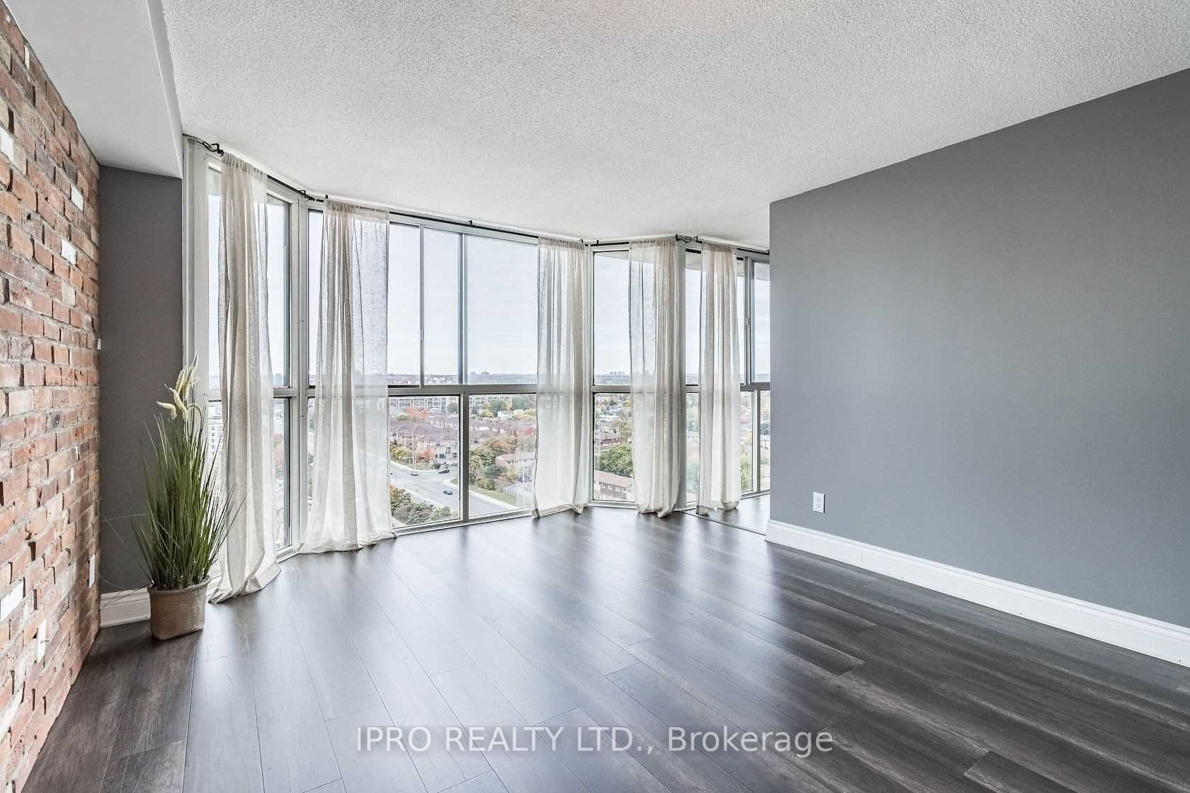 880 Dundas St W, #1609