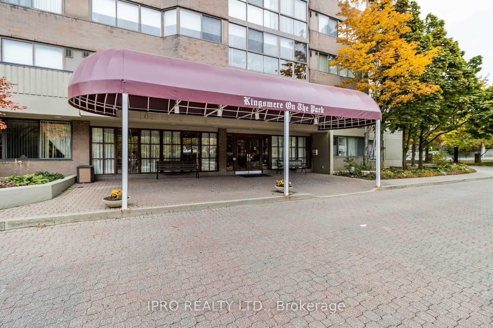 880 Dundas St W, #1609