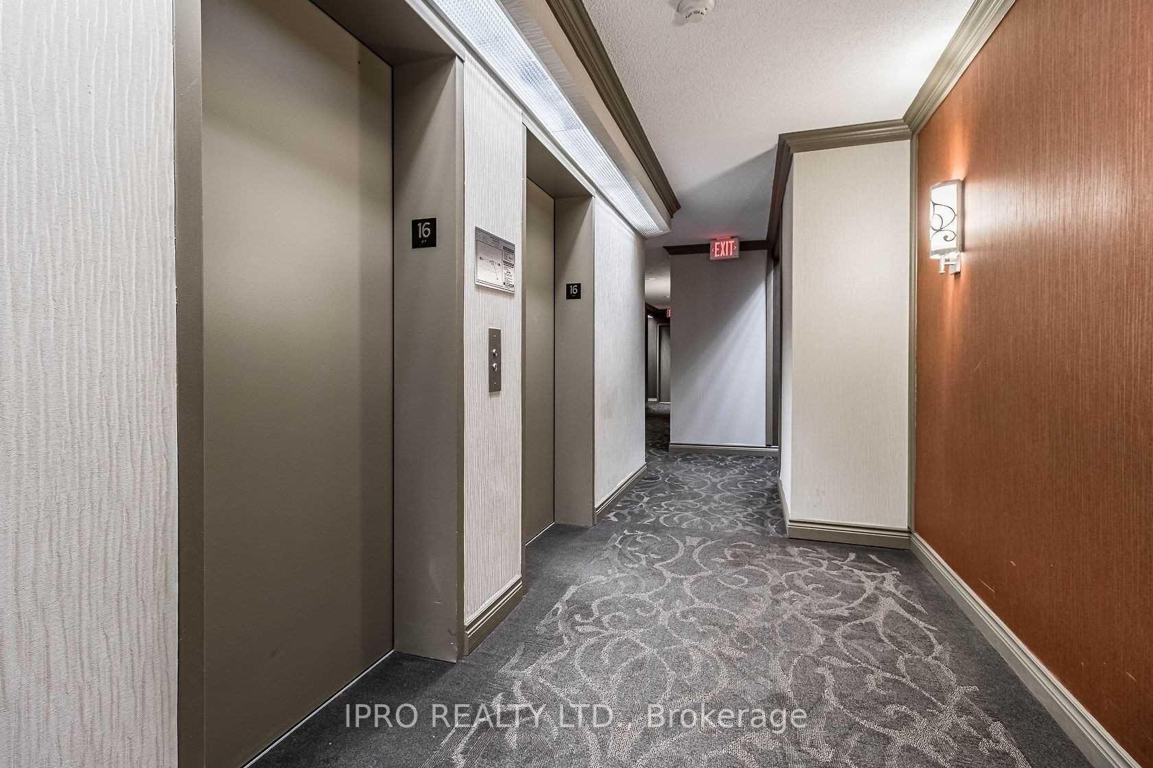 880 Dundas St W, #1609