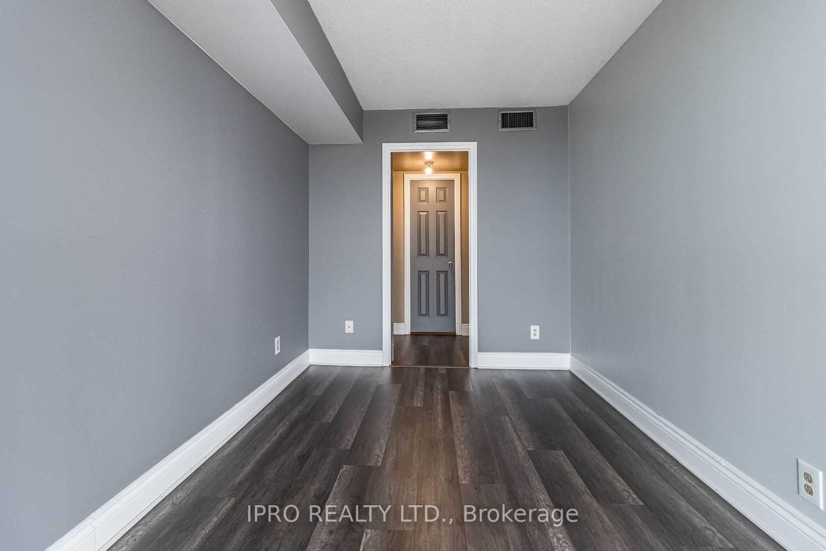 880 Dundas St W, #1609