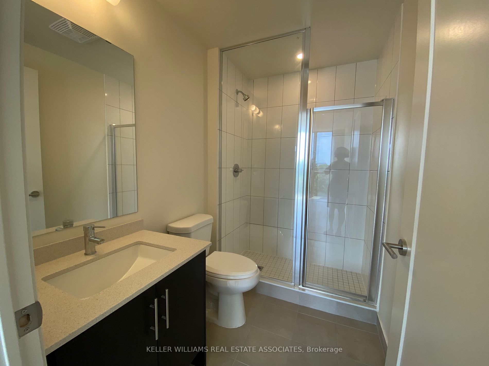 509 Dundas St W, #202
