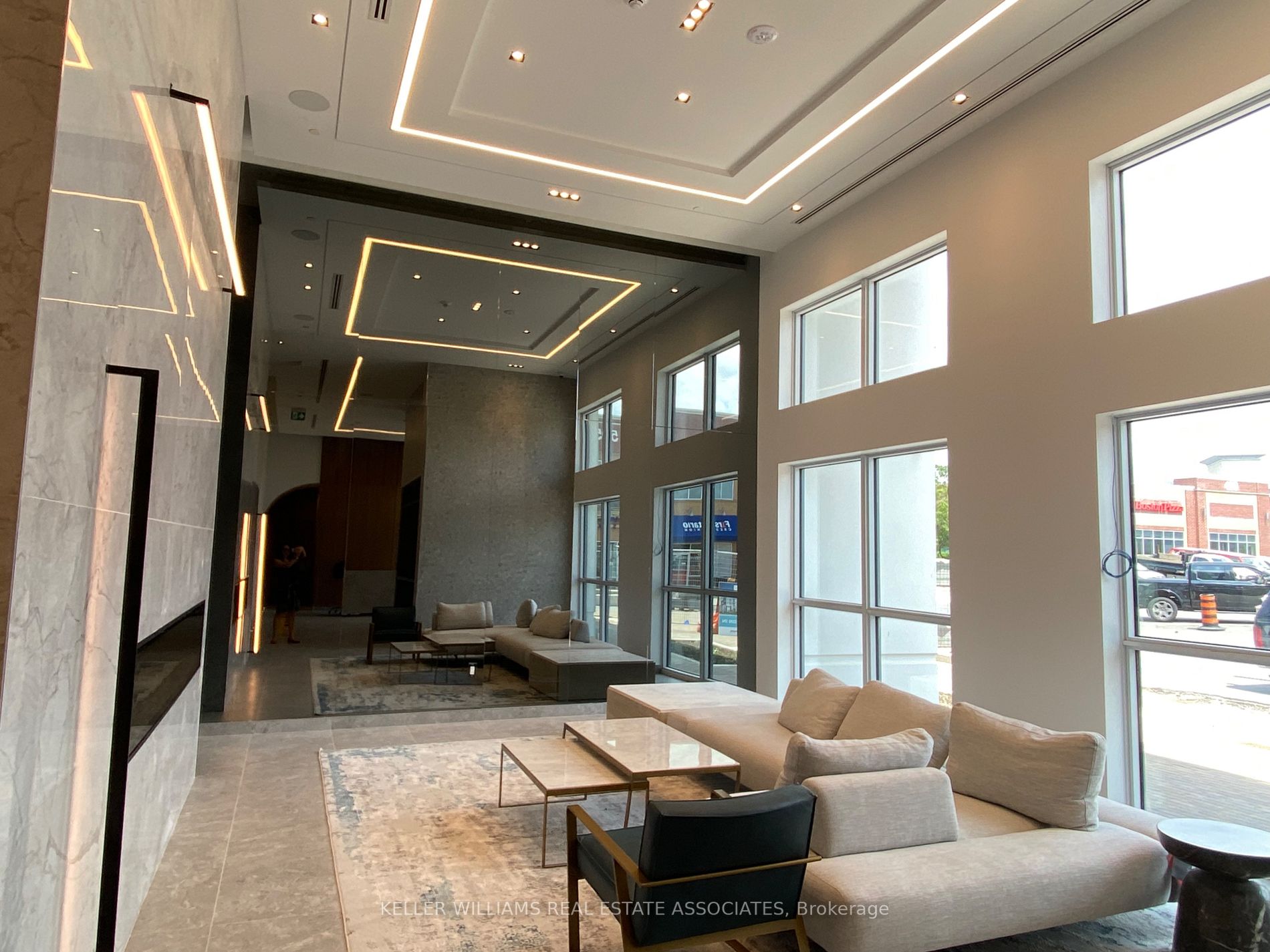 509 Dundas St W, #202