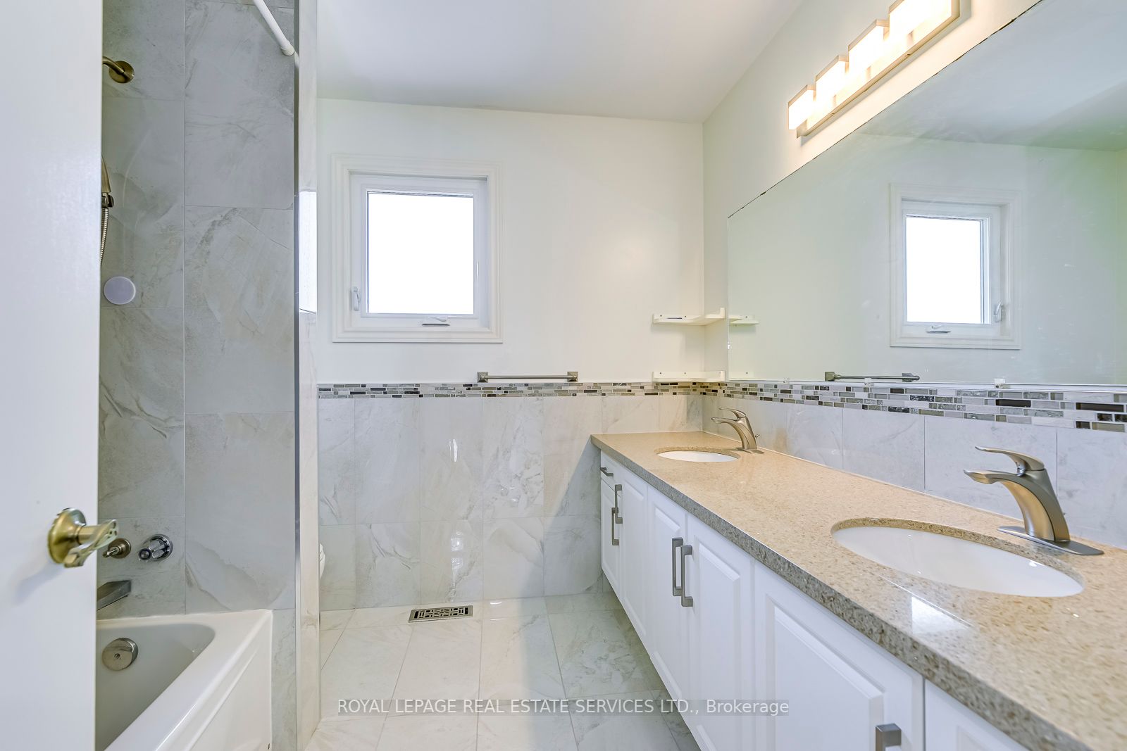 3498 Redmond Rd