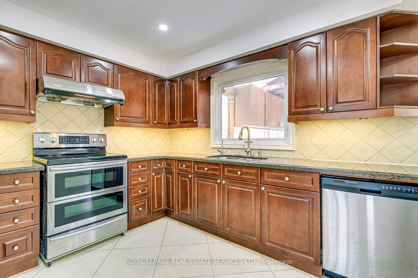 3498 Redmond Rd