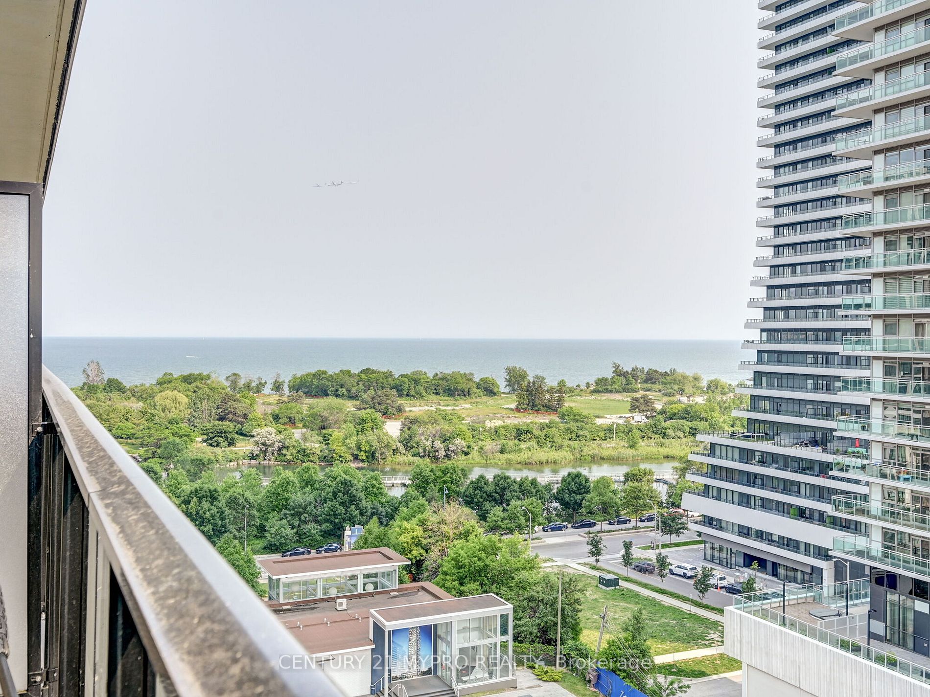 70 Annie Craig Dr, #909