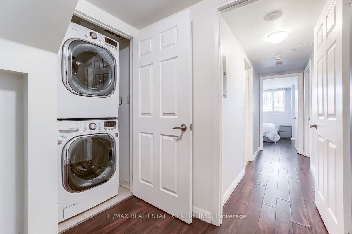 220 Forum Dr, #102