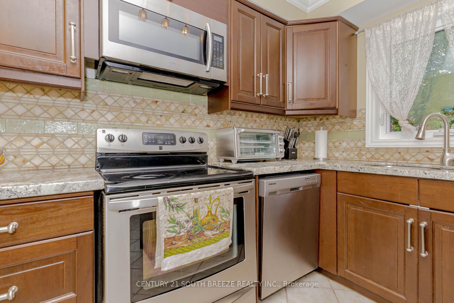 2122 Bosack Crt
