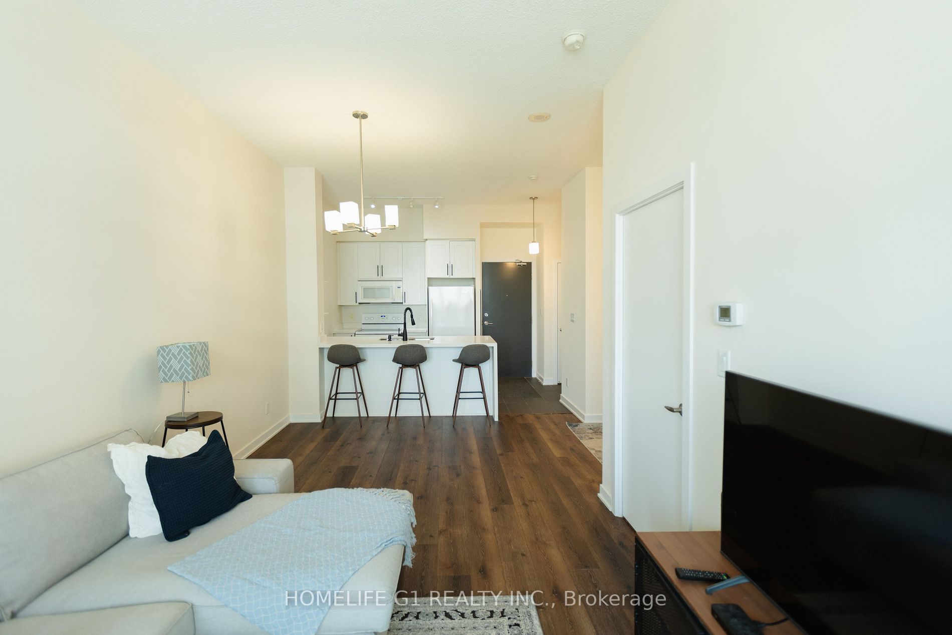 4070 Confederation Pkwy, #606