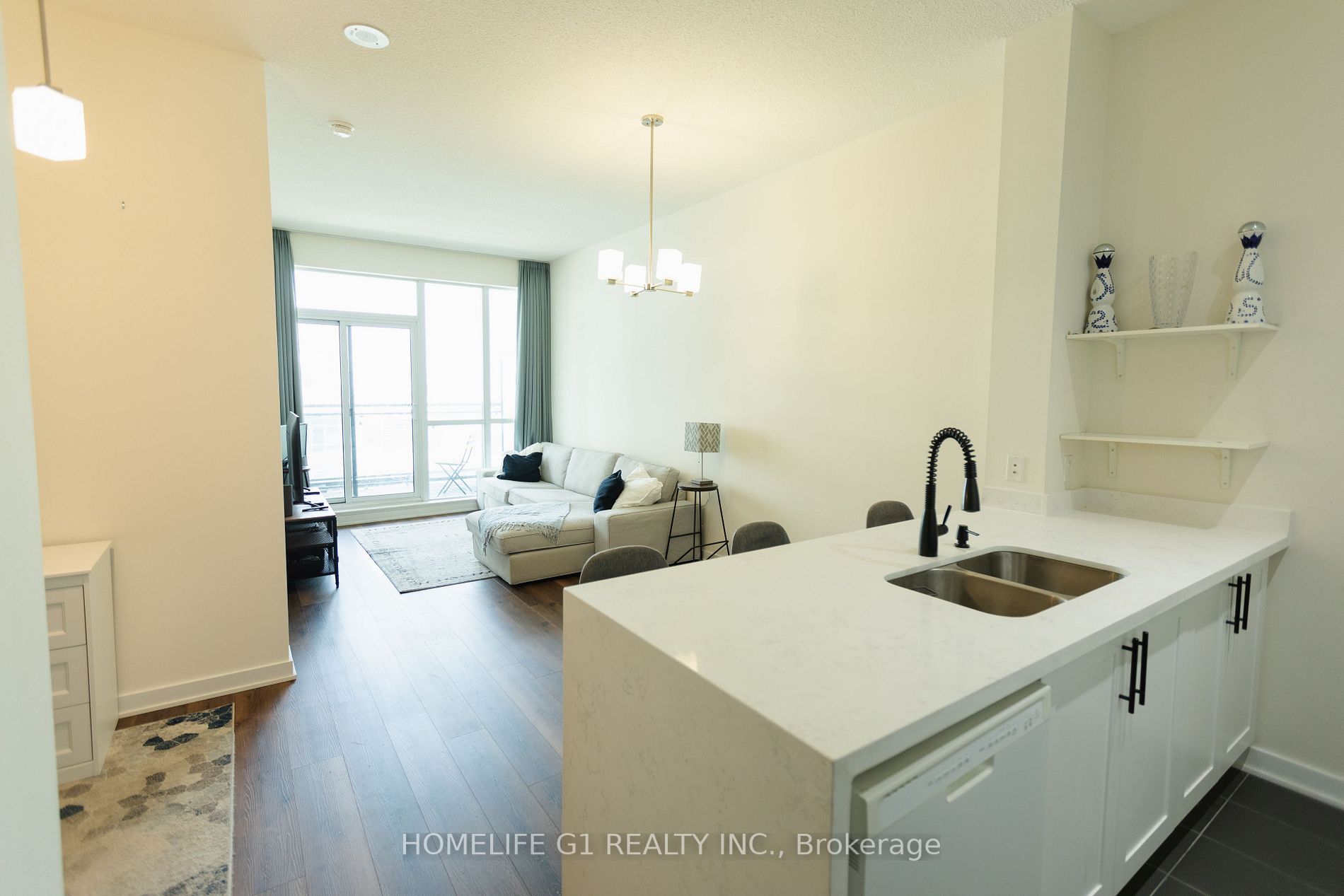 4070 Confederation Pkwy, #606