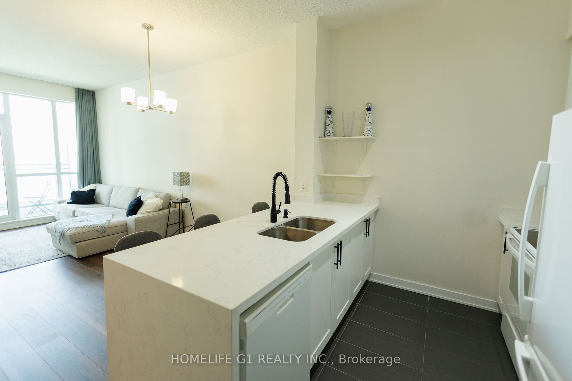 4070 Confederation Pkwy, #606