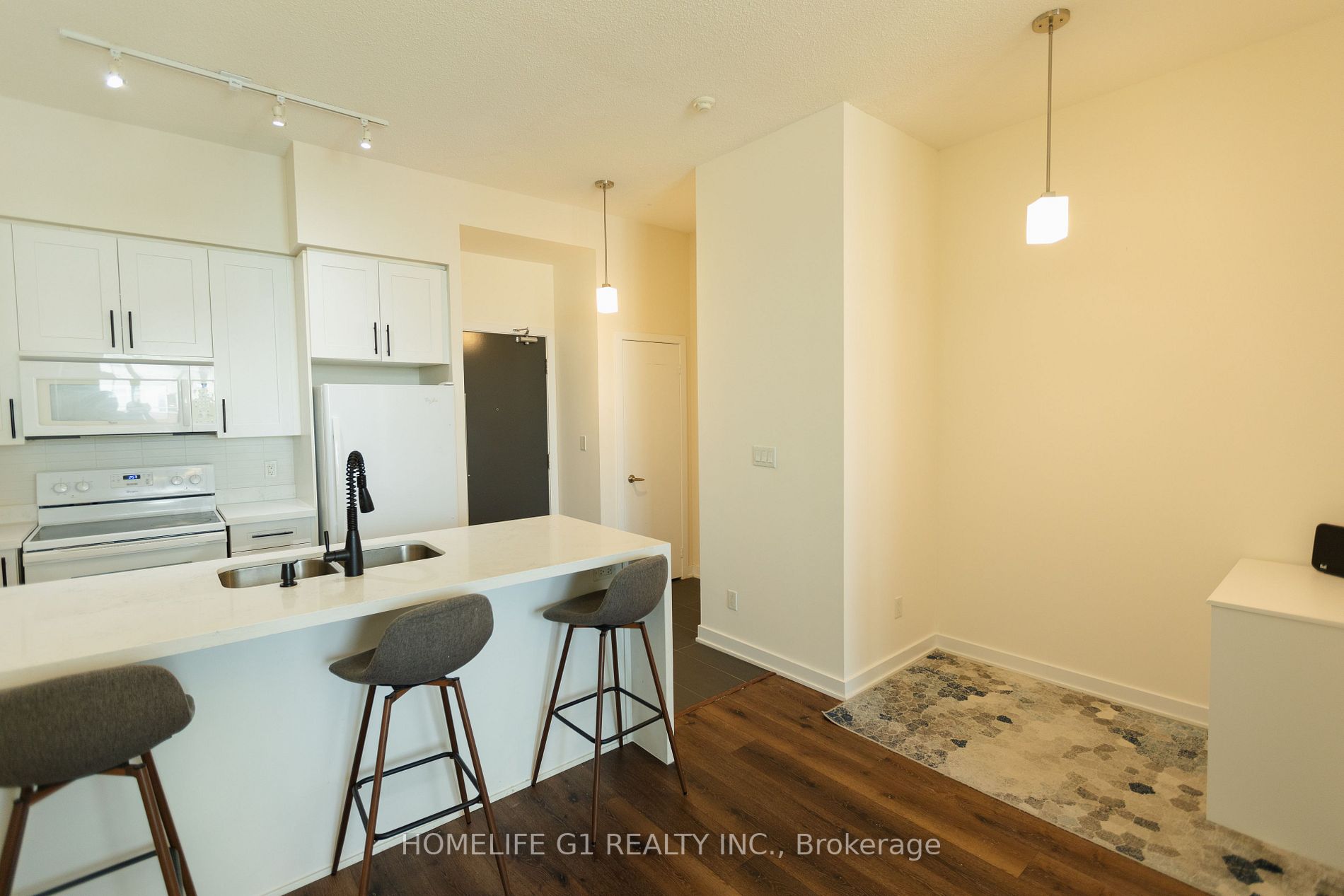 4070 Confederation Pkwy, #606