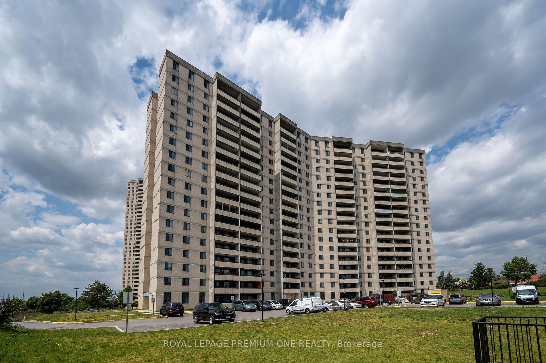 5 San Romano Way, #706