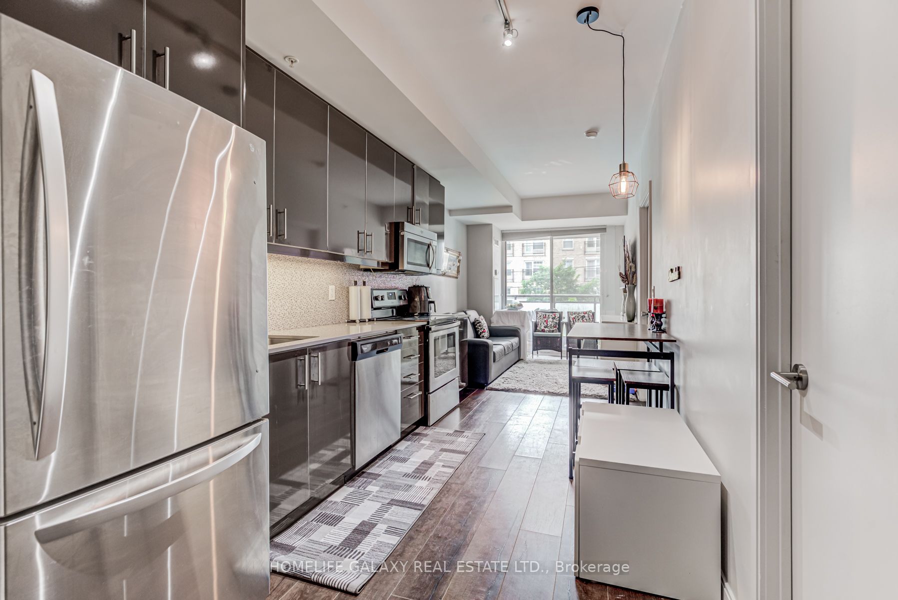 760 The Queens Way, #212