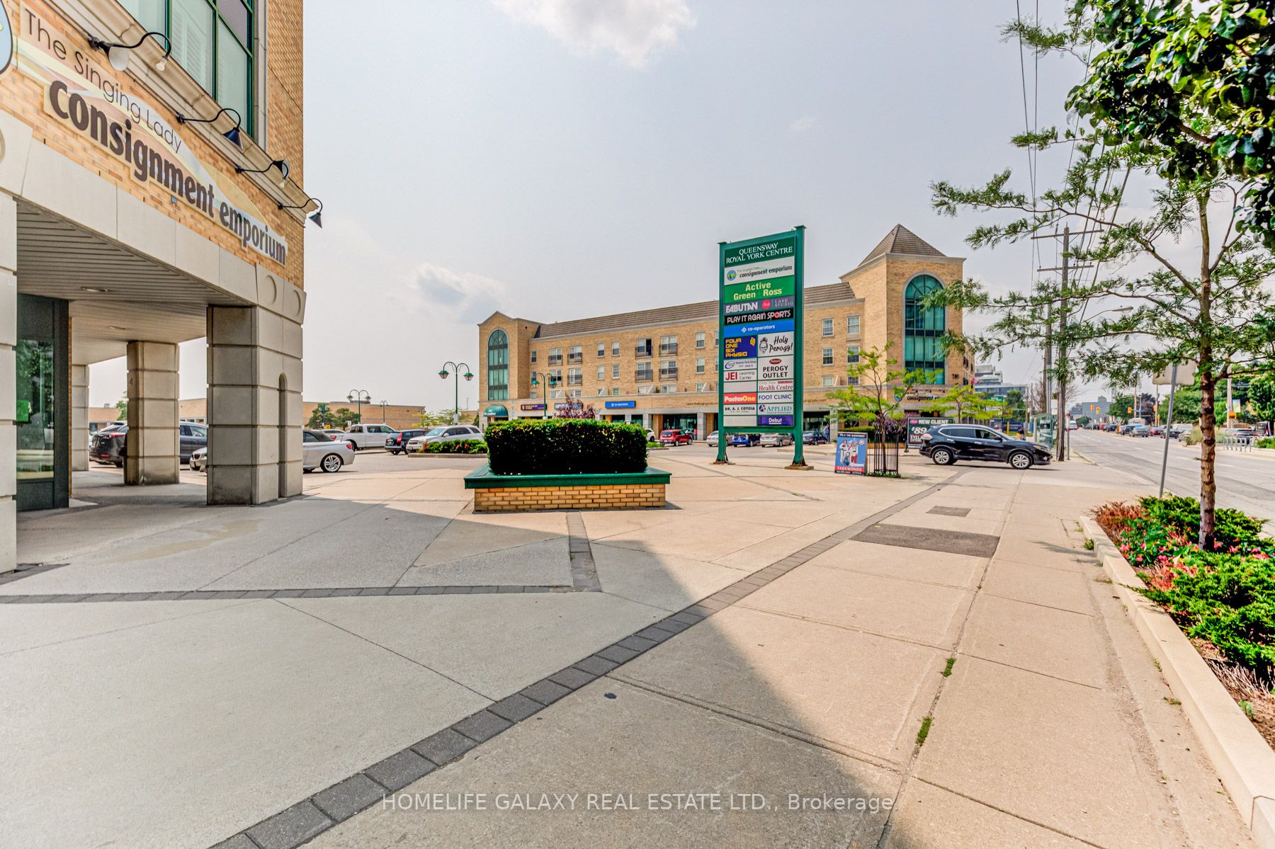 760 The Queens Way, #212