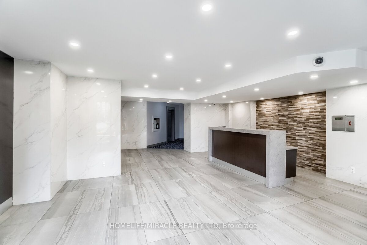 234 Albion Rd, #301