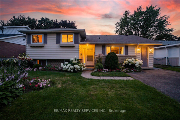 58 Flowertown Ave, Brampton