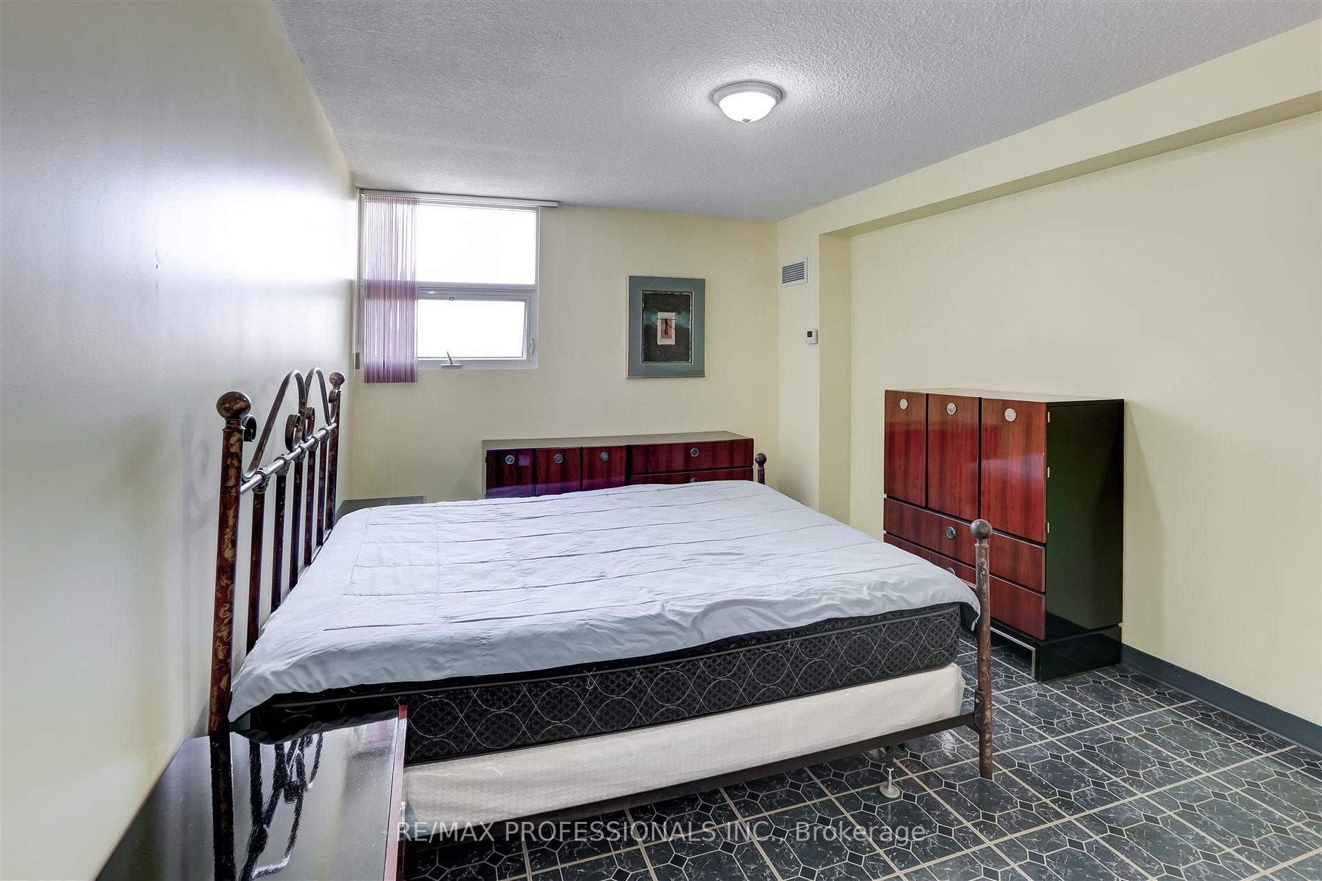299 Mill Rd, #1509