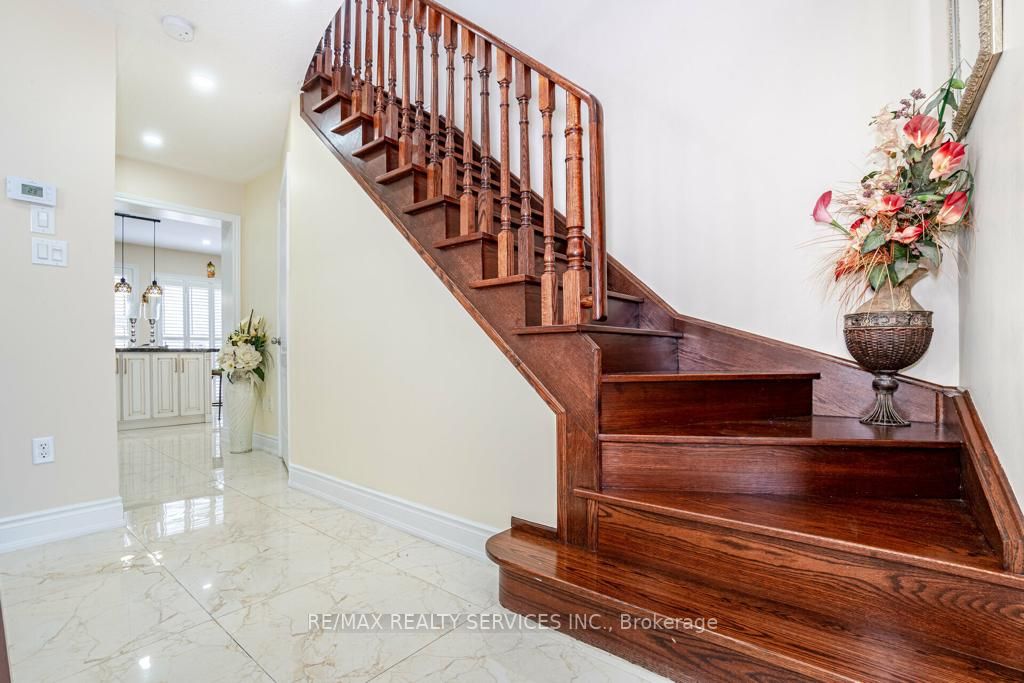 11 Briardale Road