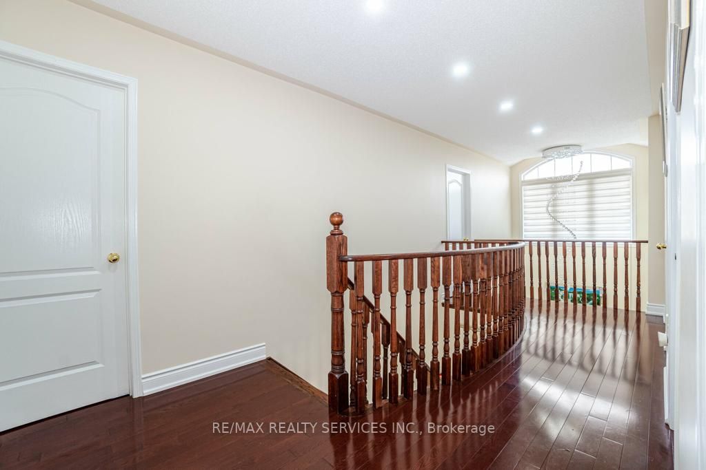 11 Briardale Road