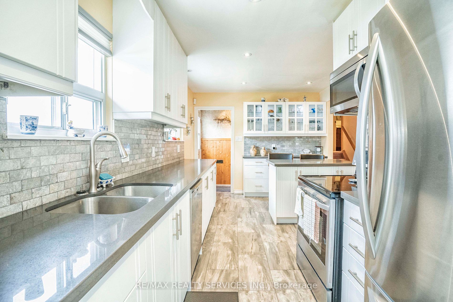 46 Marblehead Cres