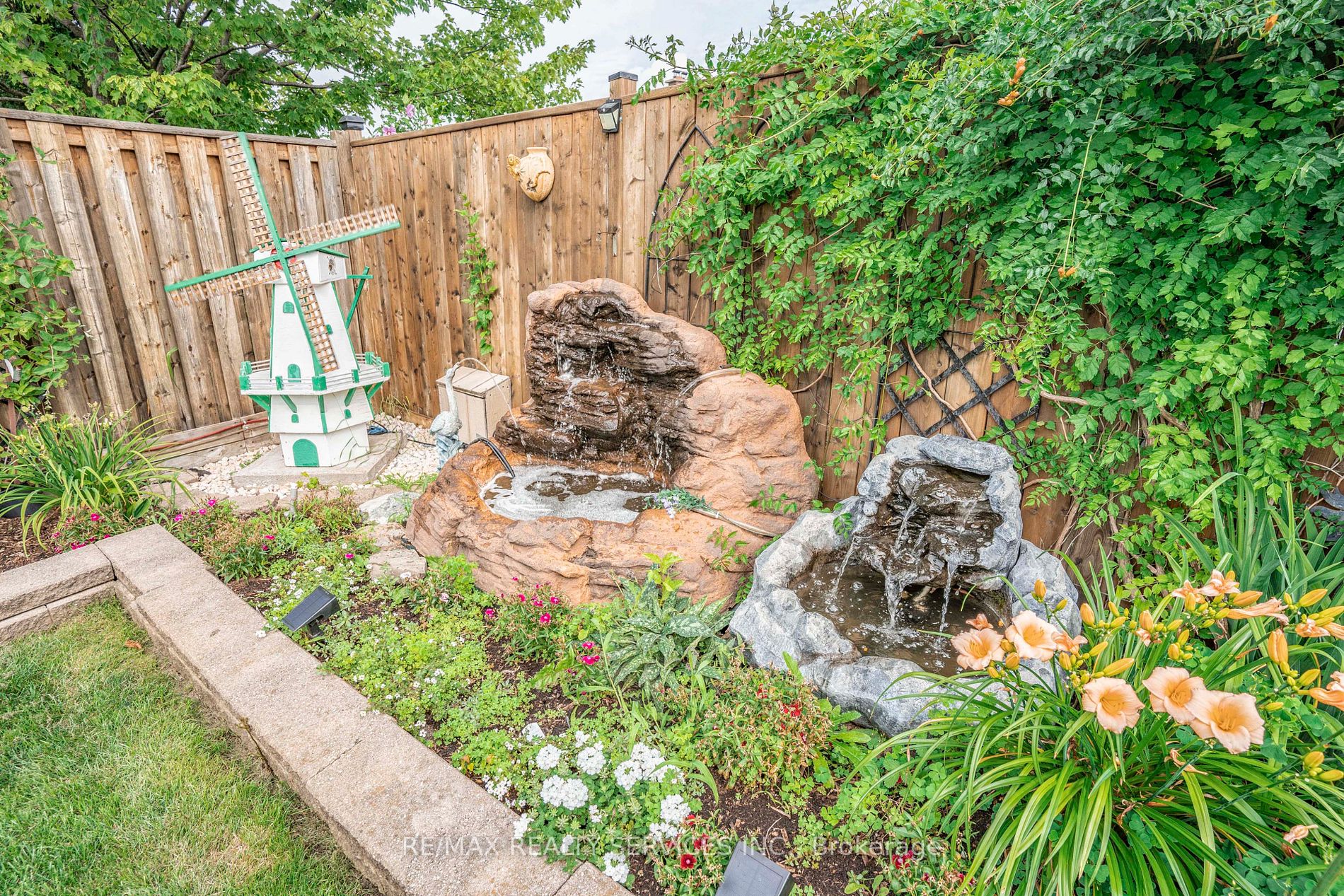 46 Marblehead Cres