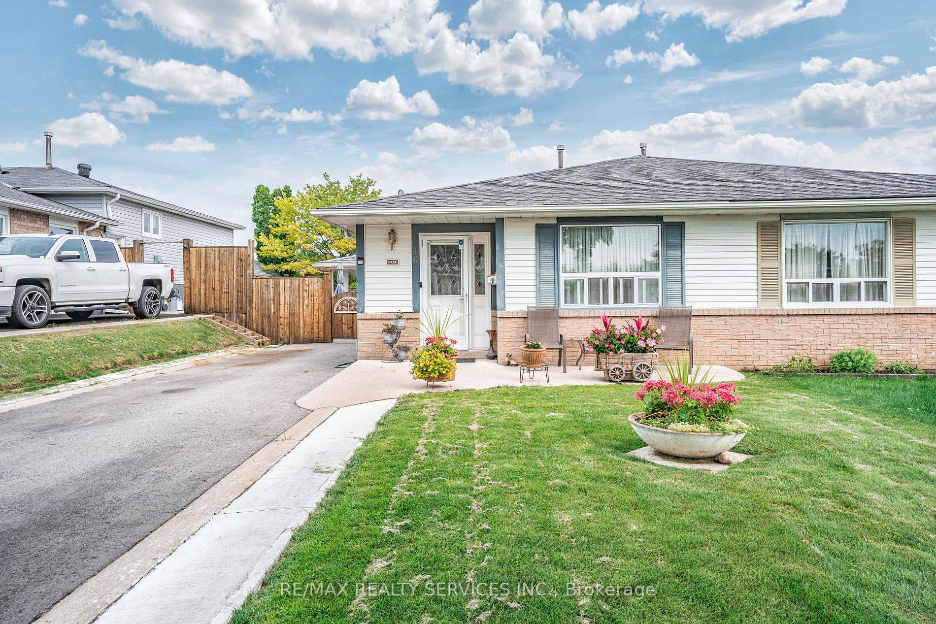 46 Marblehead Cres