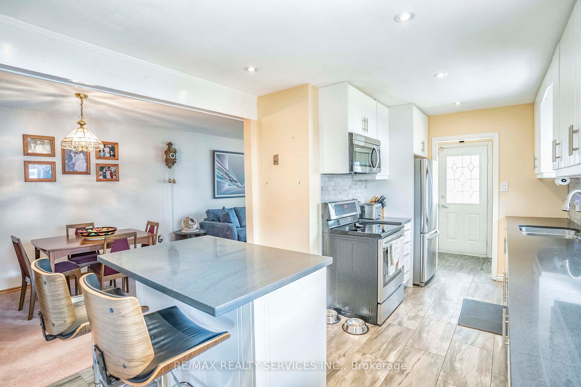 46 Marblehead Cres