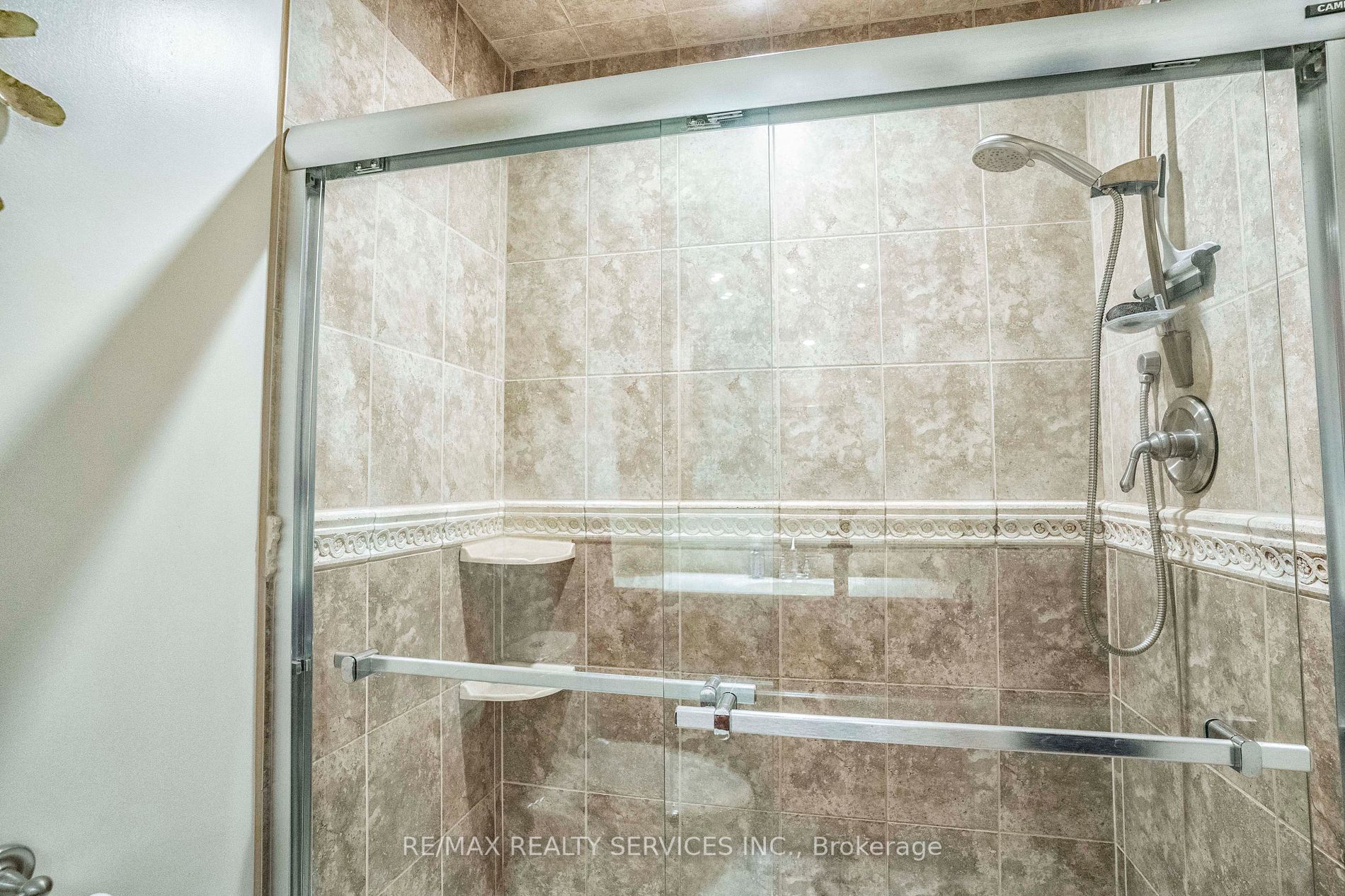46 Marblehead Cres