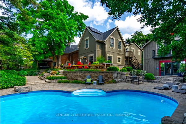 296 Pine St, Milton