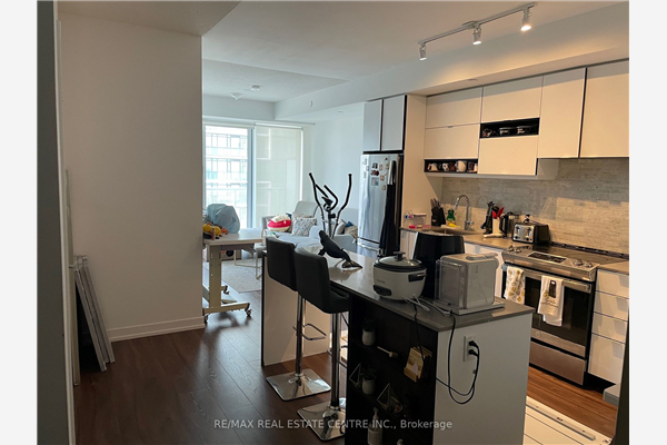 4065 Confederation Pkwy, Mississauga