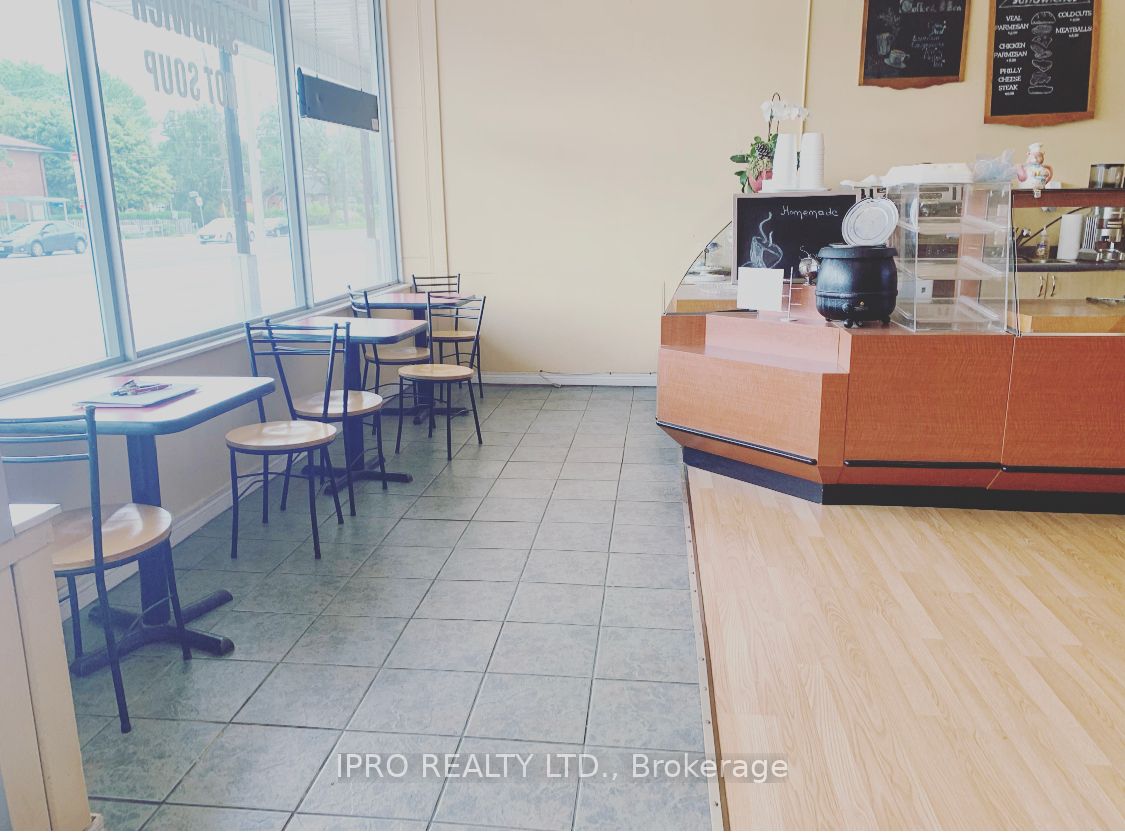 317 Burnhamthorpe Rd N