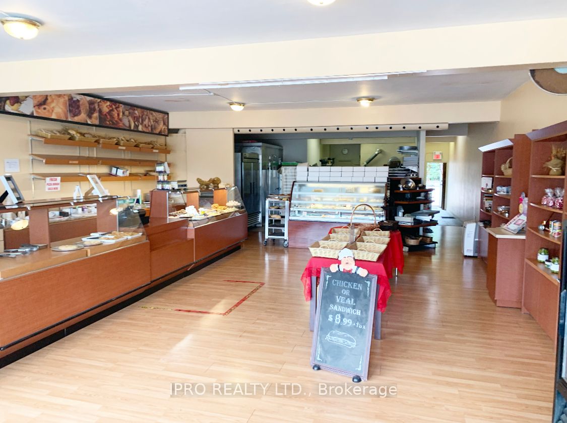 317 Burnhamthorpe Rd N
