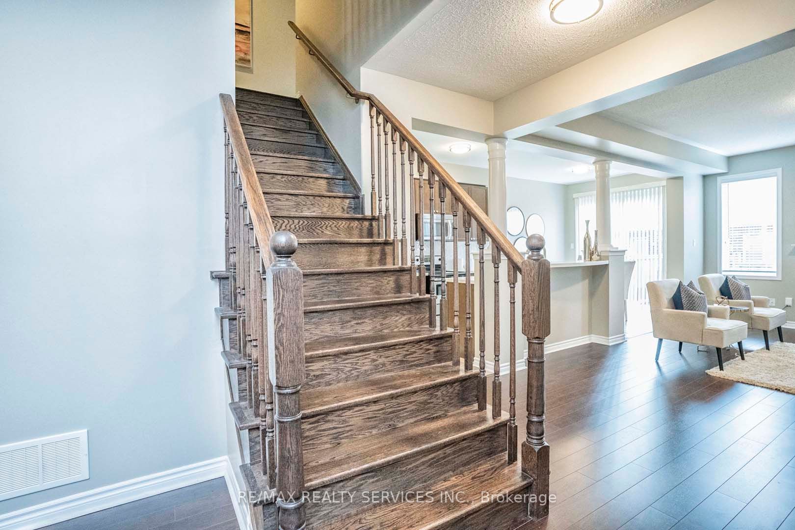 8 Billiter Rd