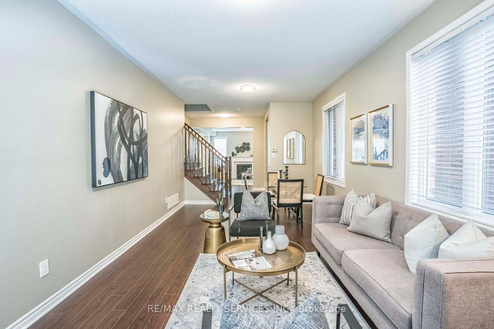 8 Billiter Rd