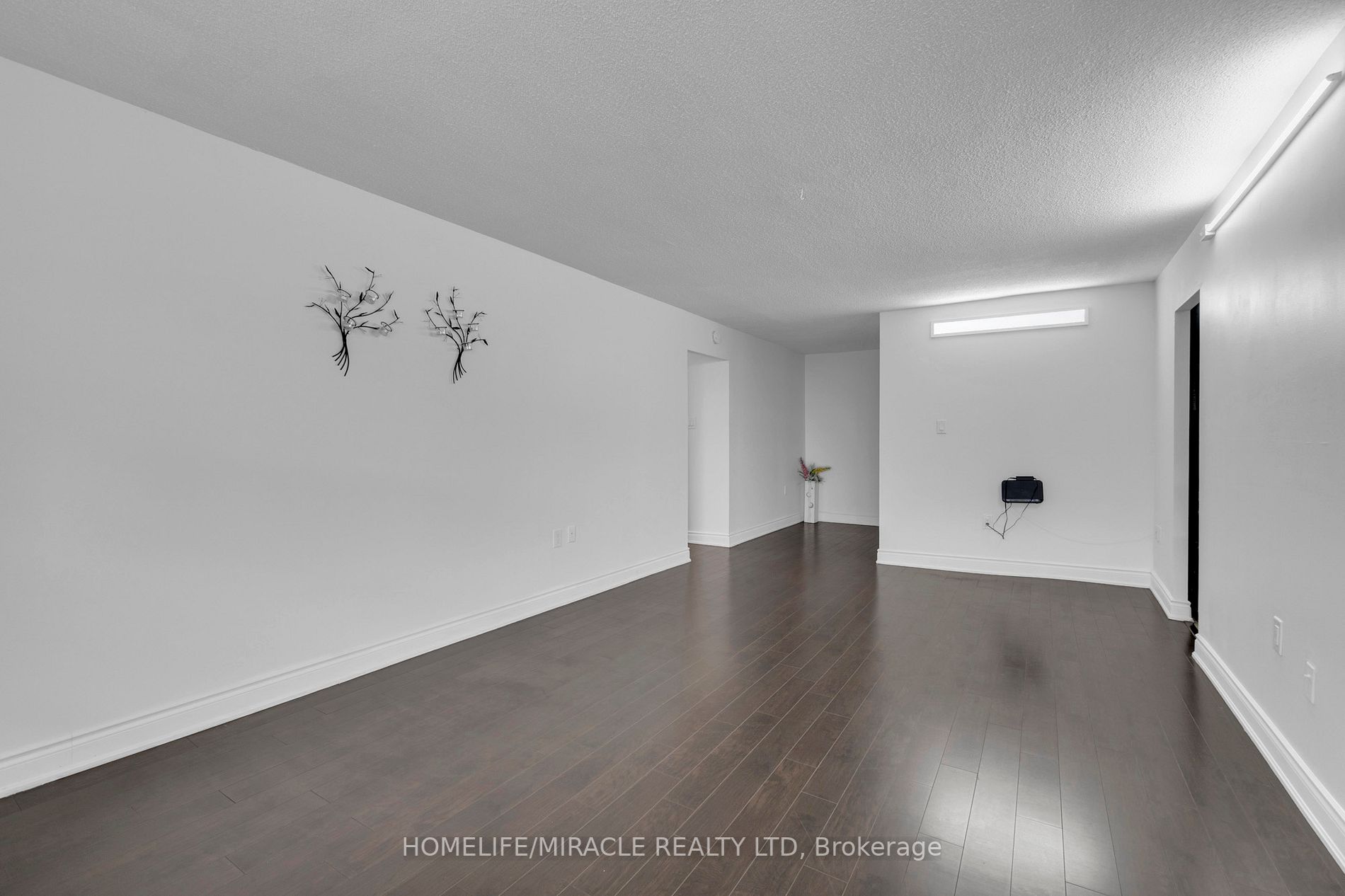 49 Silverstone Dr, #703