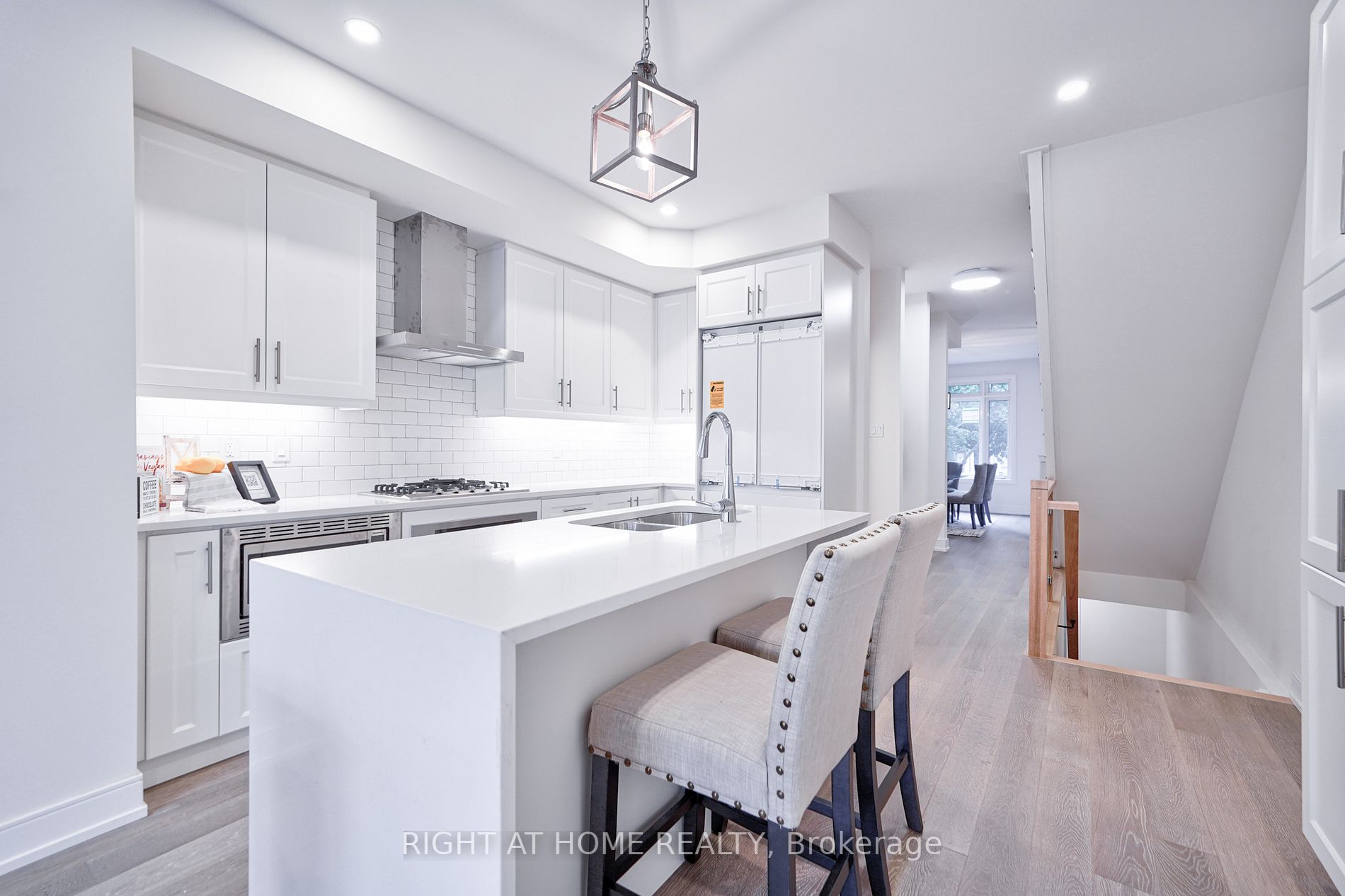 177F Caledonia Rd