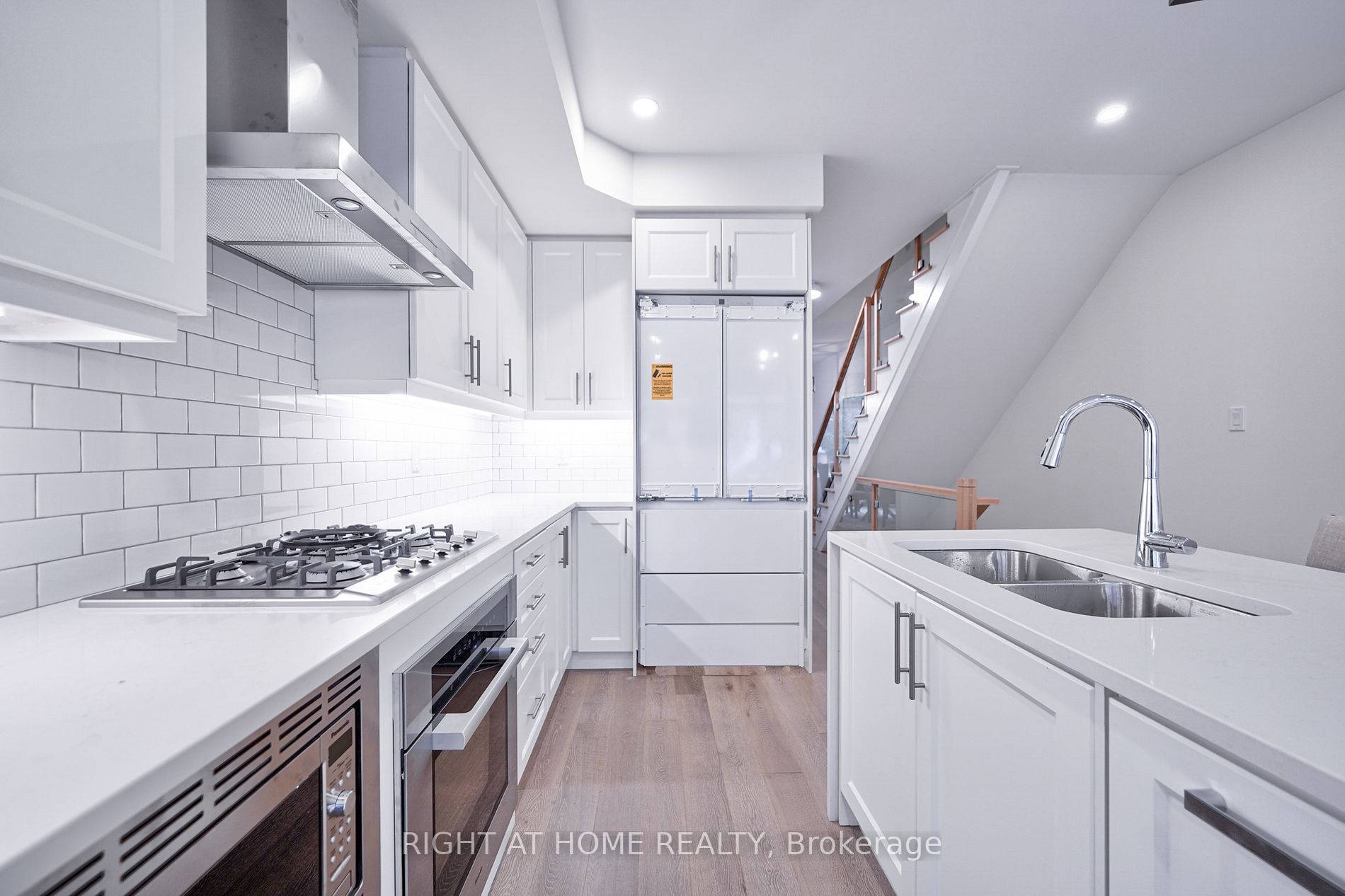 177F Caledonia Rd