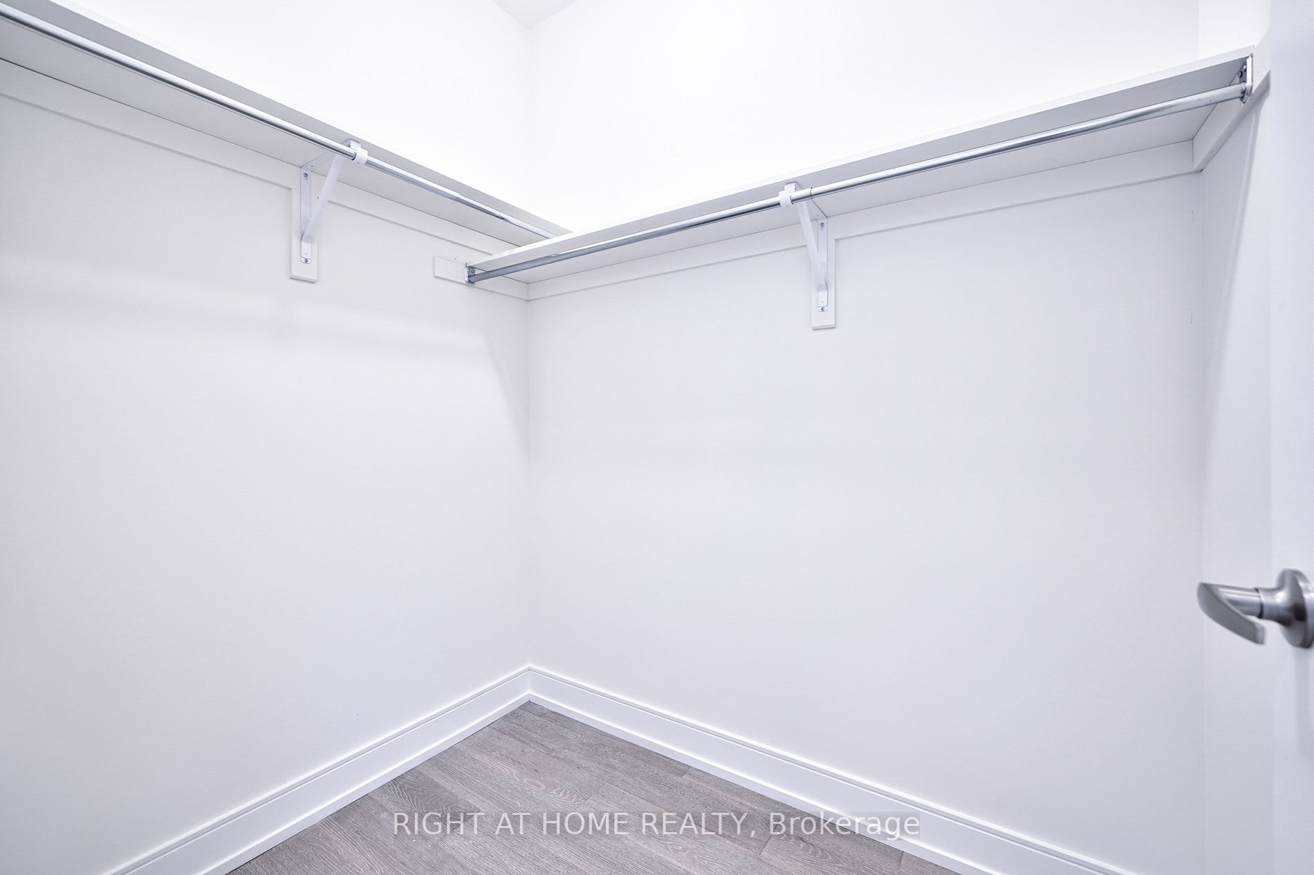 177F Caledonia Rd