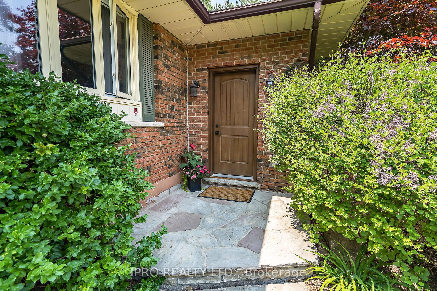 2 Chelton Street