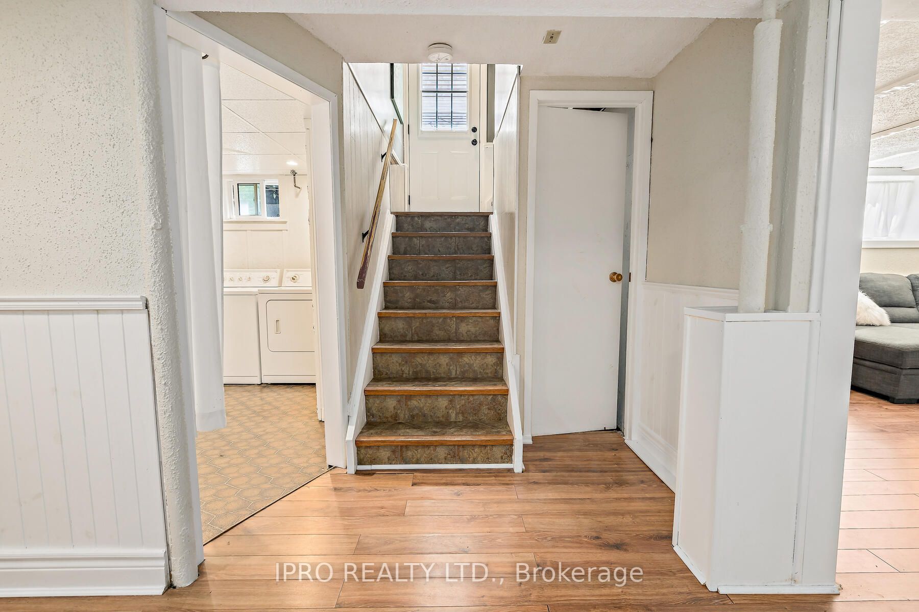 2 Chelton Street